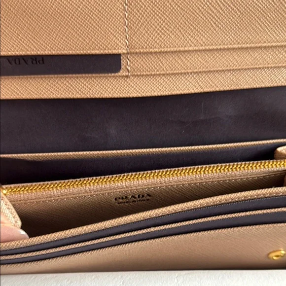 Prada Large Saffia Leather Wallet - Picture 4 of 7